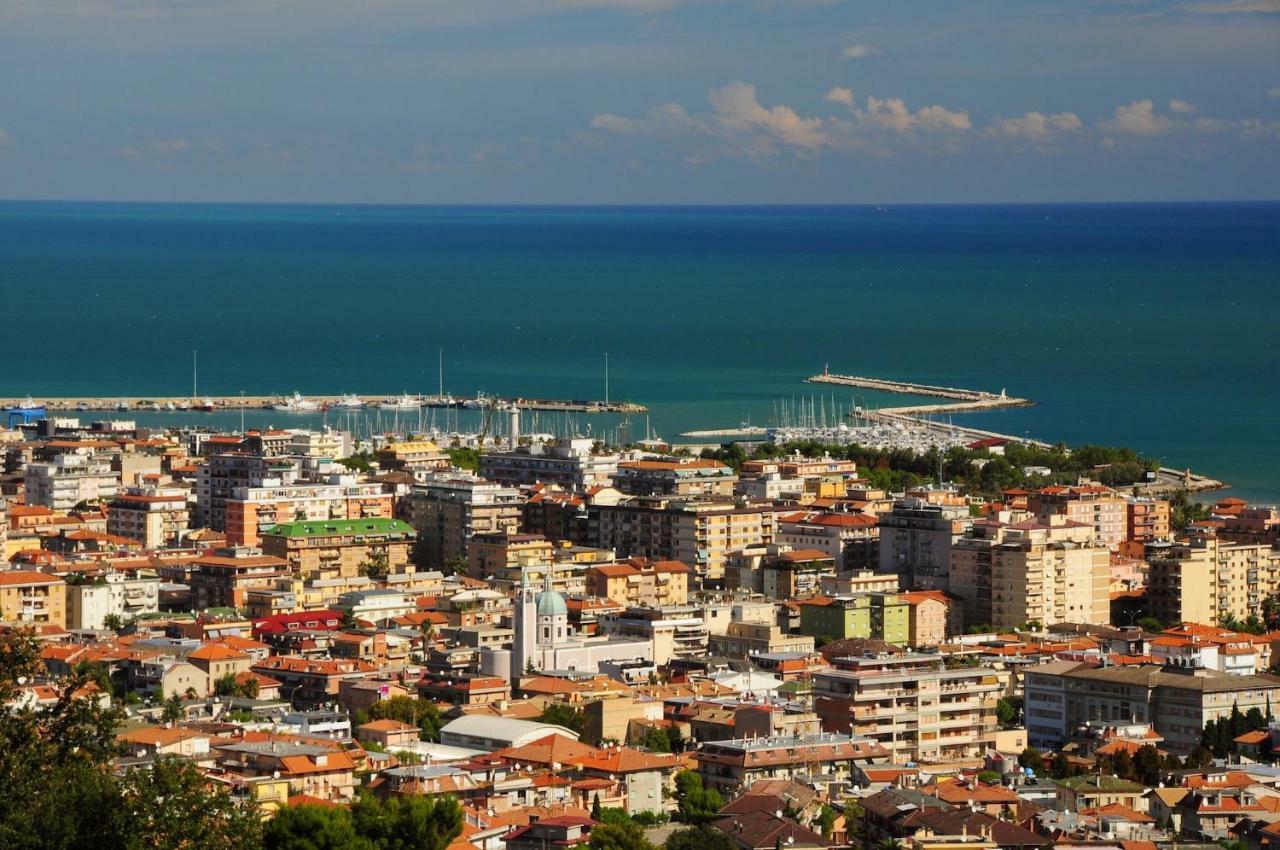 Casavacanze Estate 1 San Benedetto del Tronto Bagian luar foto
